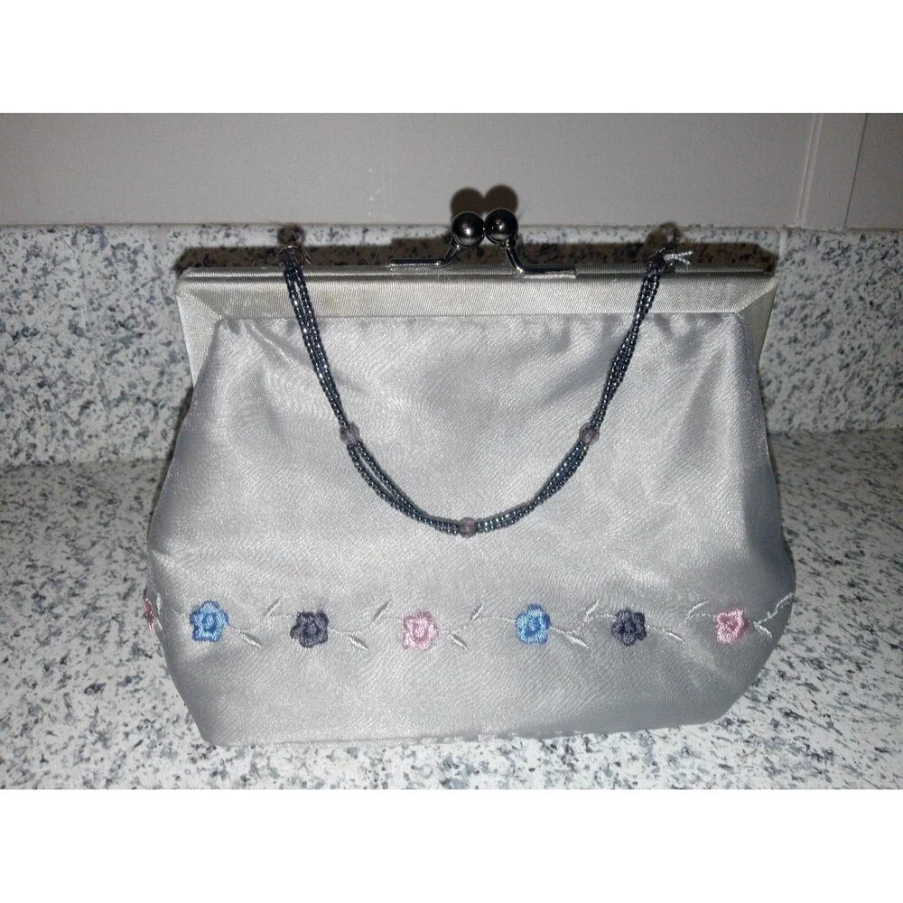 Clutch charter club classics silver sequine purse